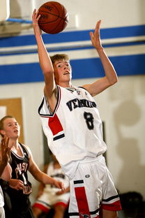 华体会网址-中国篮球运动员心理干预及辅助治疗研究，篮球运动员的心理素质训练应把重点放在