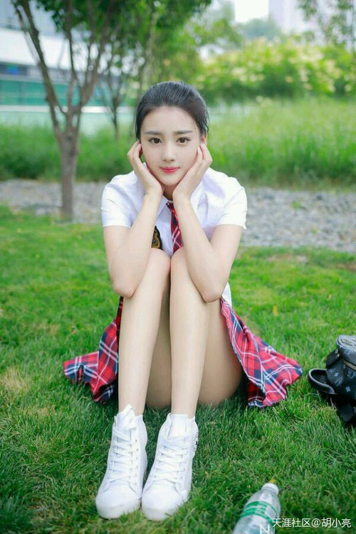 中国篮球运动员技术动作视频分析，篮球运动员运球动作