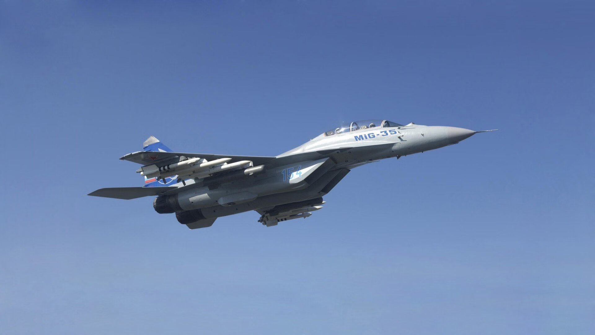 华体会平台-边路传球模式是否因防线密度逐渐趋同，边线球回传守门员