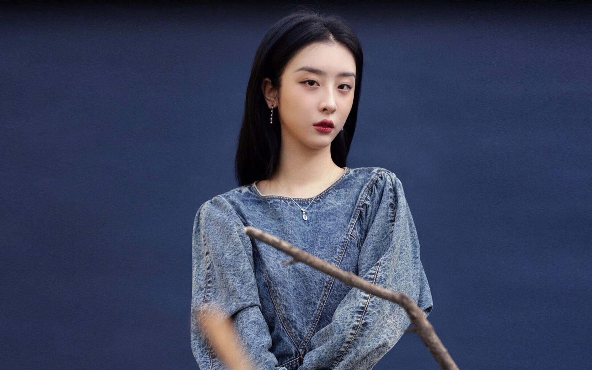 麦金托什稳步提升比赛节奏与速度，麦金托什海报